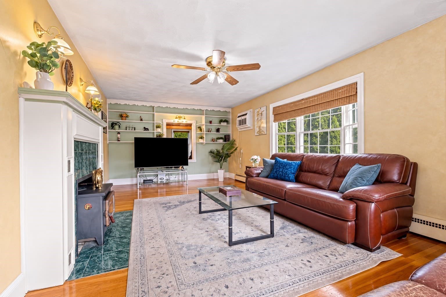 Single Family Residence at 52 Thornton Ave, Methuen MA 01844, Methuen, photo 10 of 32
