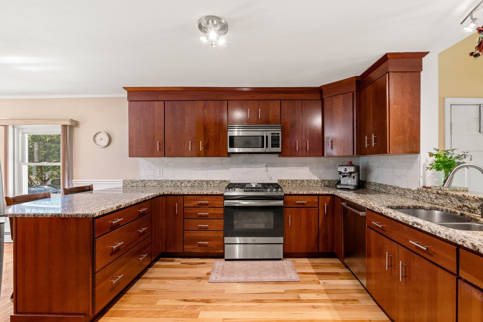 Single Family Residence at 52 Thornton Ave, Methuen MA 01844, Methuen, photo 4 of 32