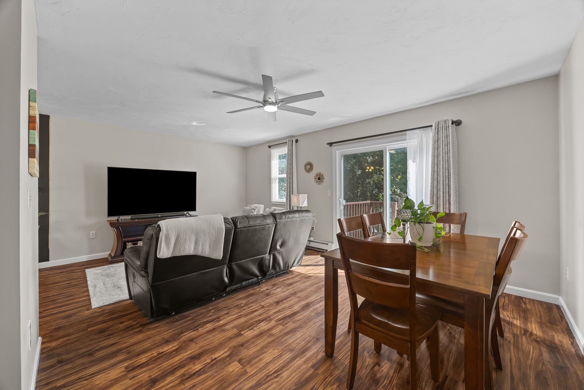 Condominium at 11 Towle Drive # 11, Holden MA 01520, Holden, photo 4 of 32
