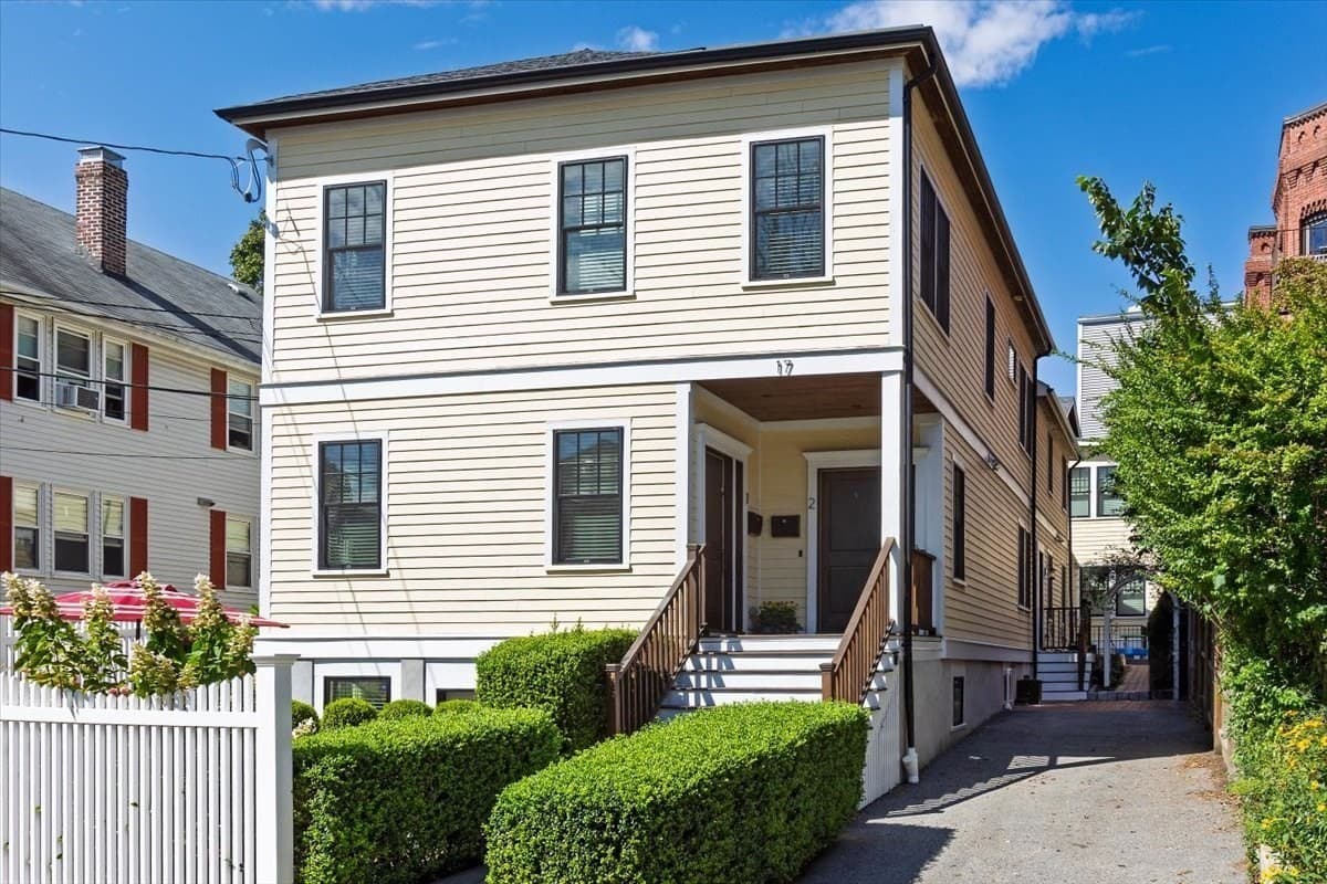 Condominium at 17 Davis Ave. # 1, Brookline MA 02445, Brookline, photo 16 of 17