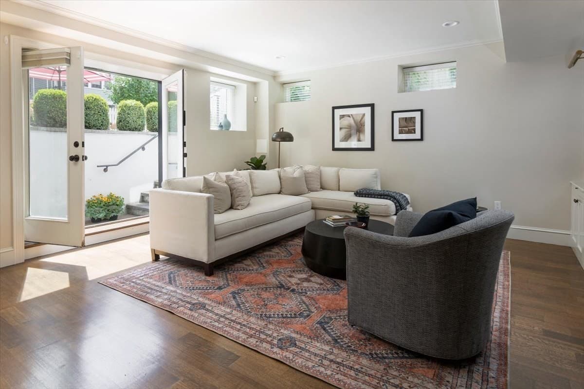Condominium at 17 Davis Ave. # 1, Brookline MA 02445, Brookline, photo 10 of 17