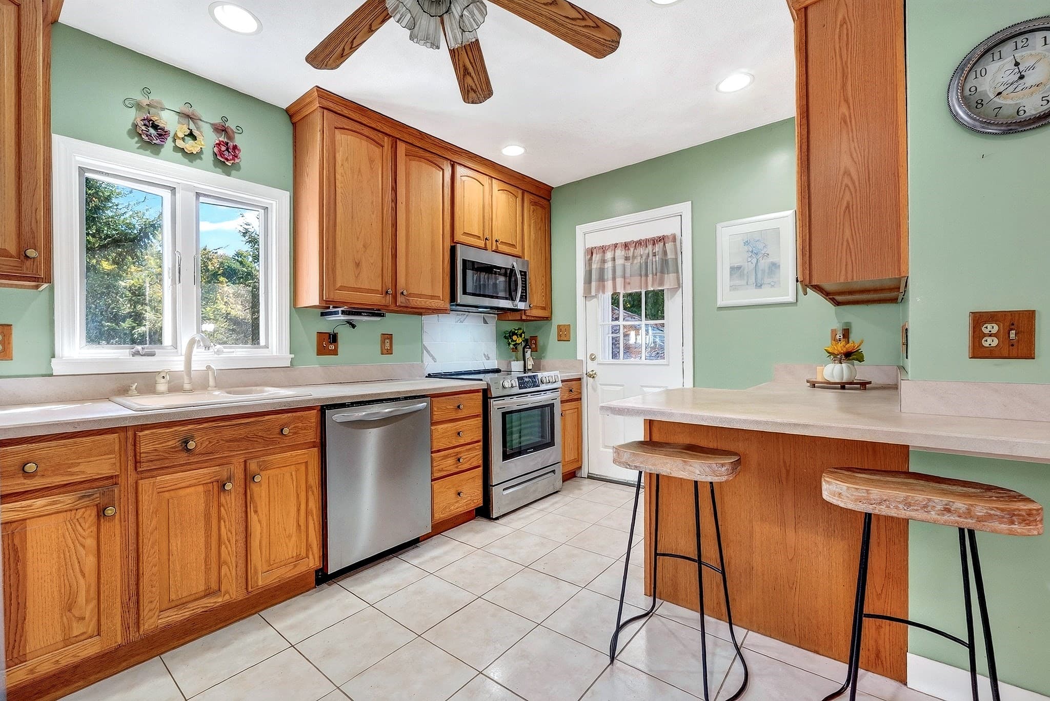 Single Family Residence at 9 Cottage Street, Melrose MA 02176, Melrose, photo 12 of 41