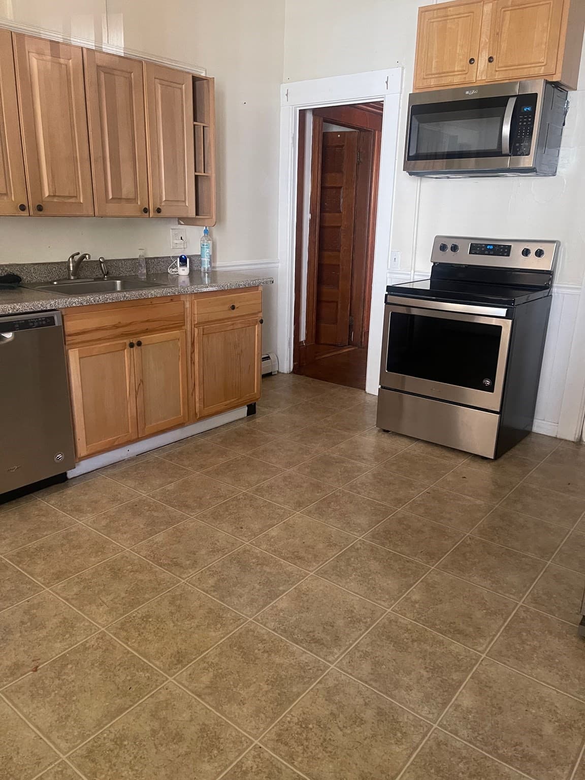 3 Family at 99 Milk St, Fitchburg MA 01420, Fitchburg, photo 8 of 20