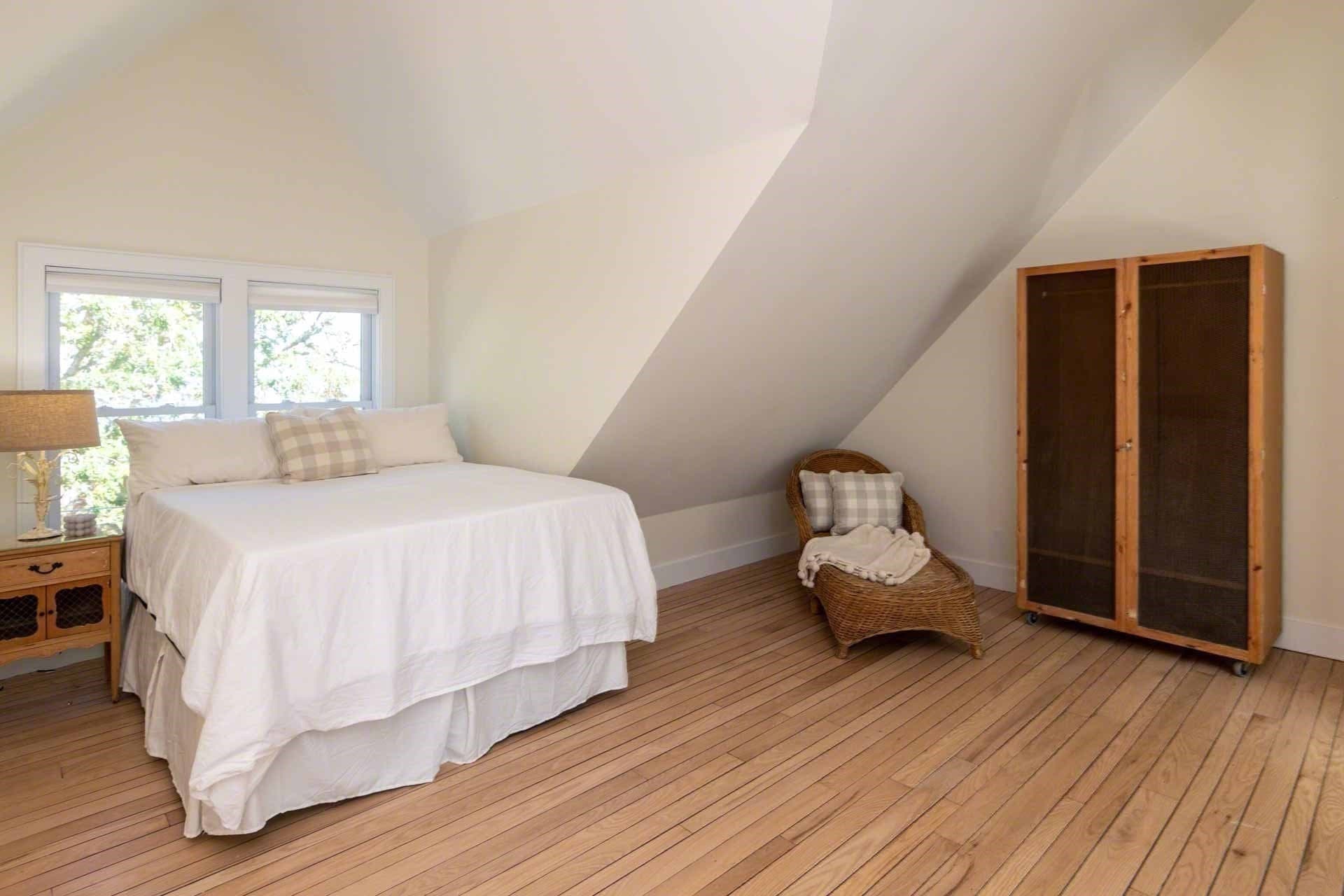Single Family Residence at 99 The Boulevard, Edgartown MA 02539, Edgartown, photo 16 of 37
