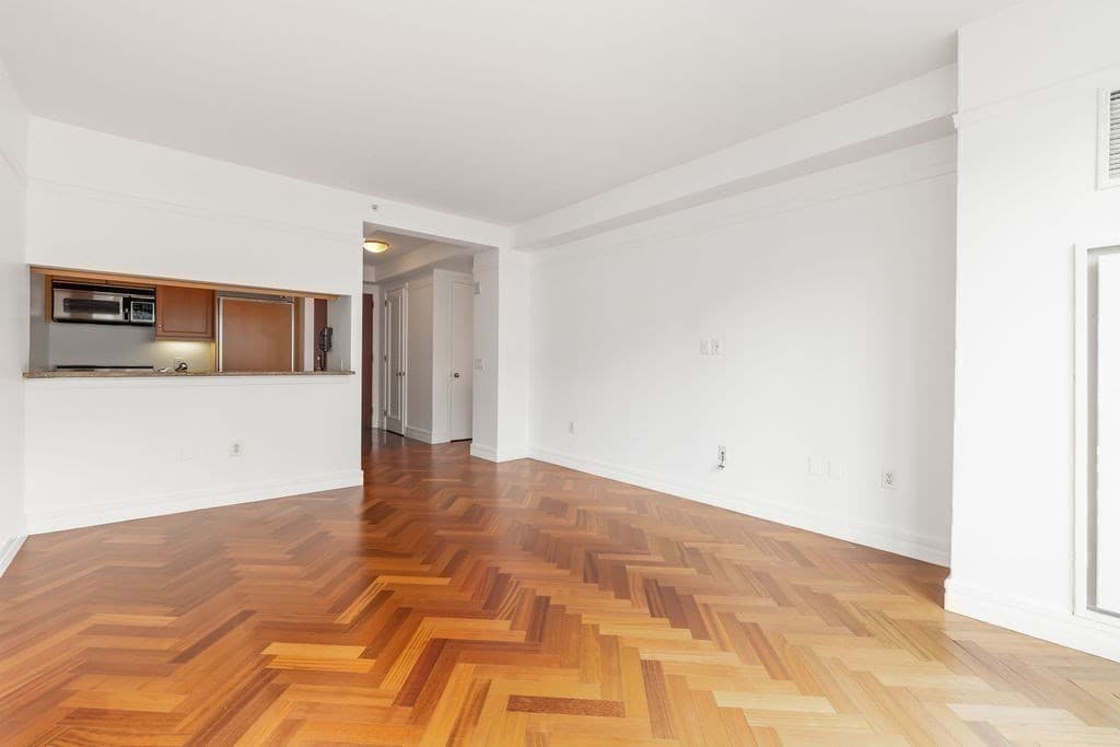 Condominium at 1 Avery St # 14C, Boston MA 02111, photo 14 of 21