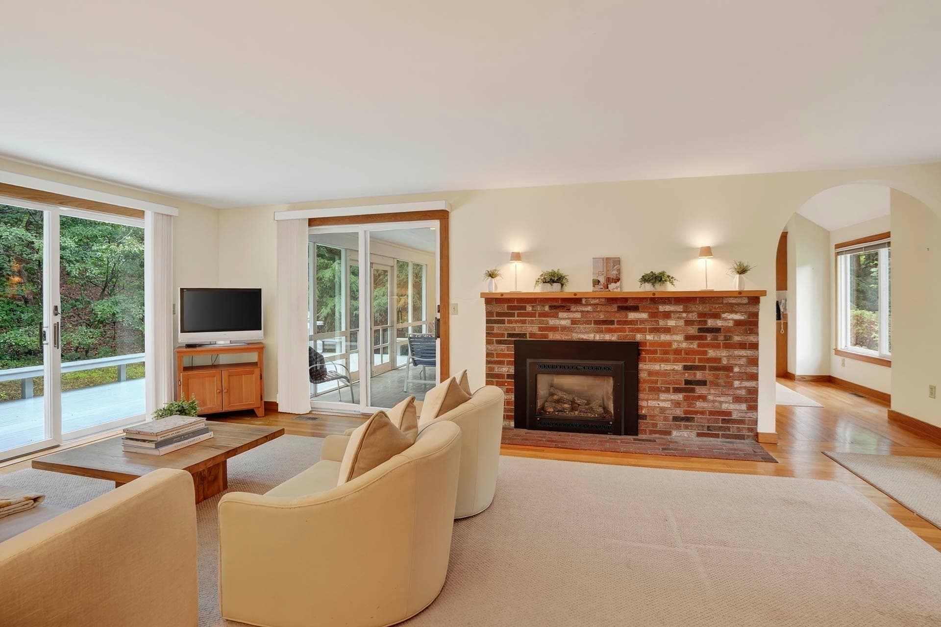 Single Family Residence at 20 Hidden Cove, Oak Bluffs MA 02557, photo 17 of 41