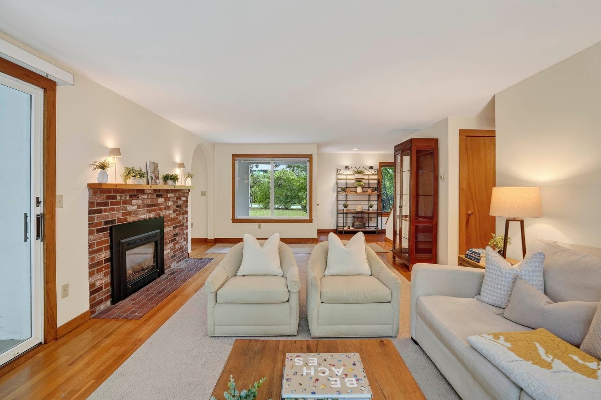 Single Family Residence at 20 Hidden Cove, Oak Bluffs MA 02557, photo 16 of 41