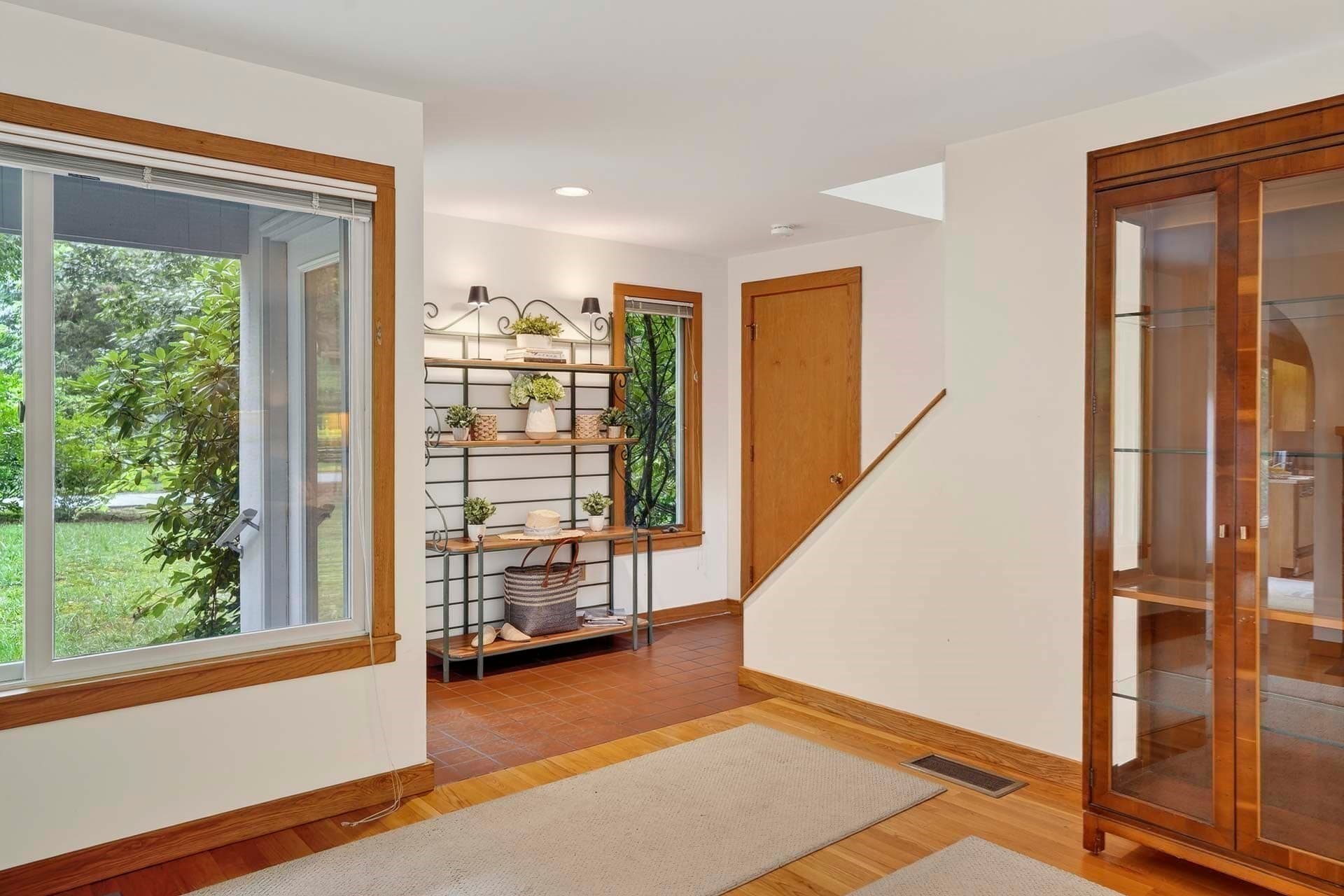 Single Family Residence at 20 Hidden Cove, Oak Bluffs MA 02557, photo 20 of 41