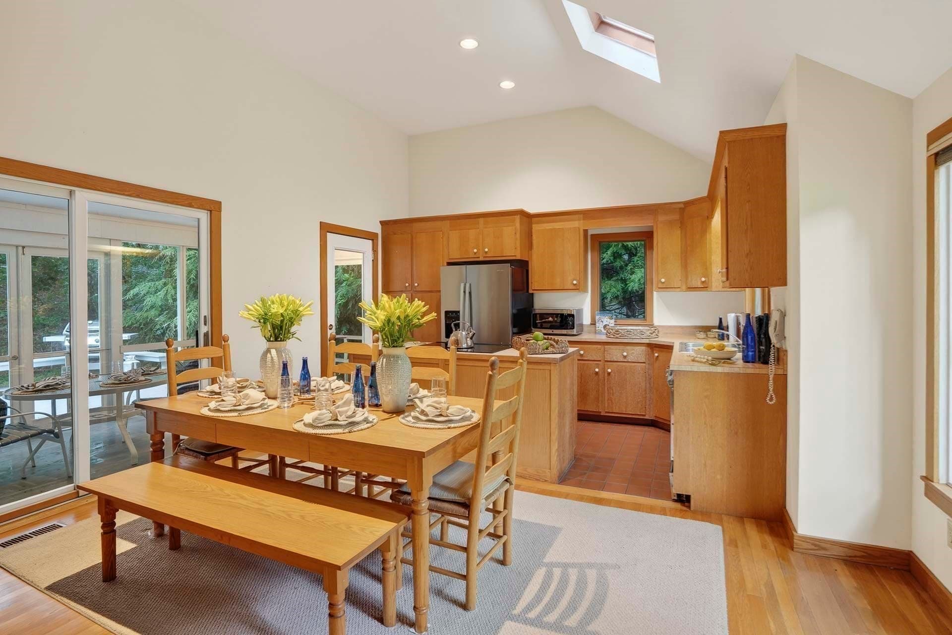 Single Family Residence at 20 Hidden Cove, Oak Bluffs MA 02557, photo 9 of 41