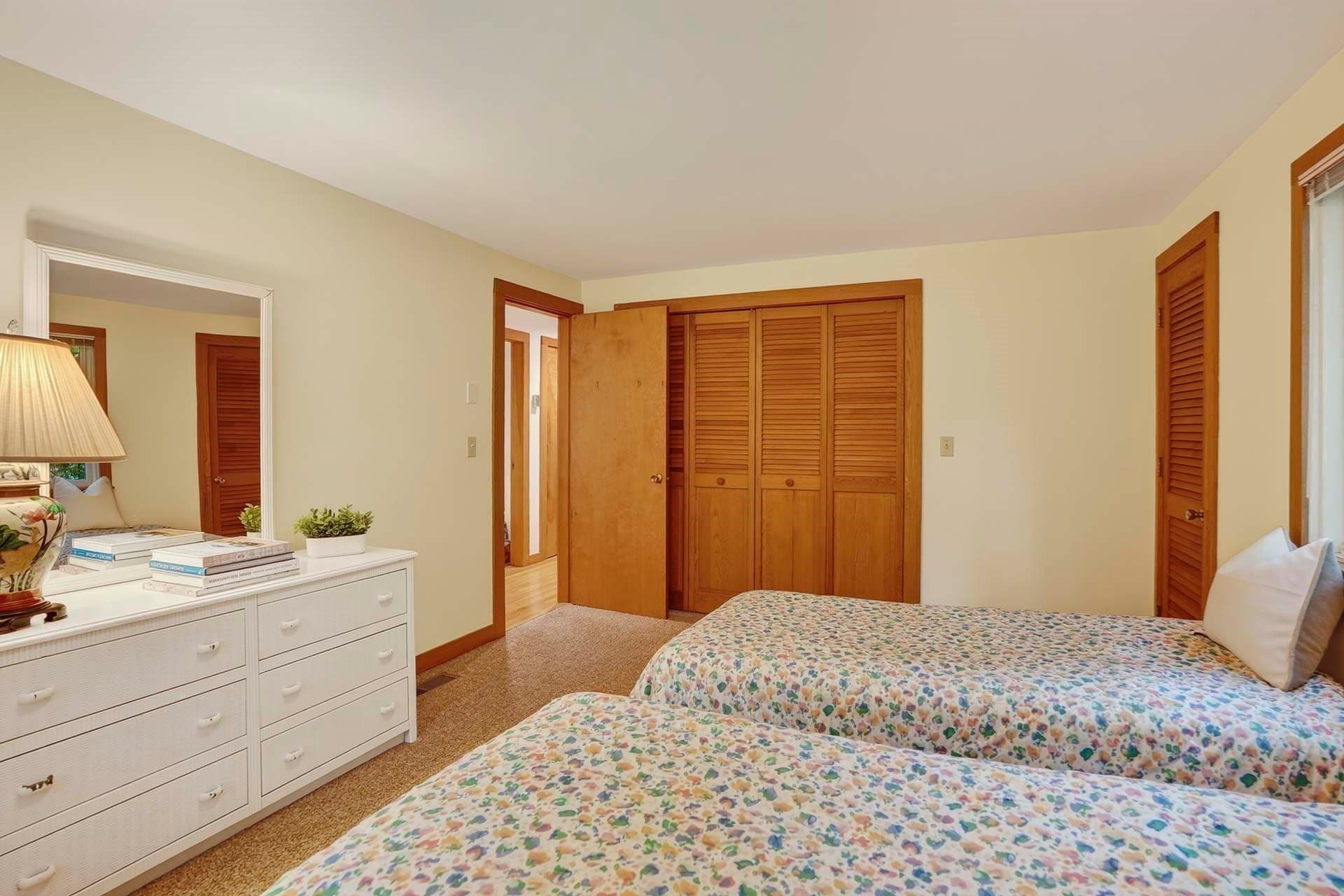Single Family Residence at 20 Hidden Cove, Oak Bluffs MA 02557, photo 24 of 41