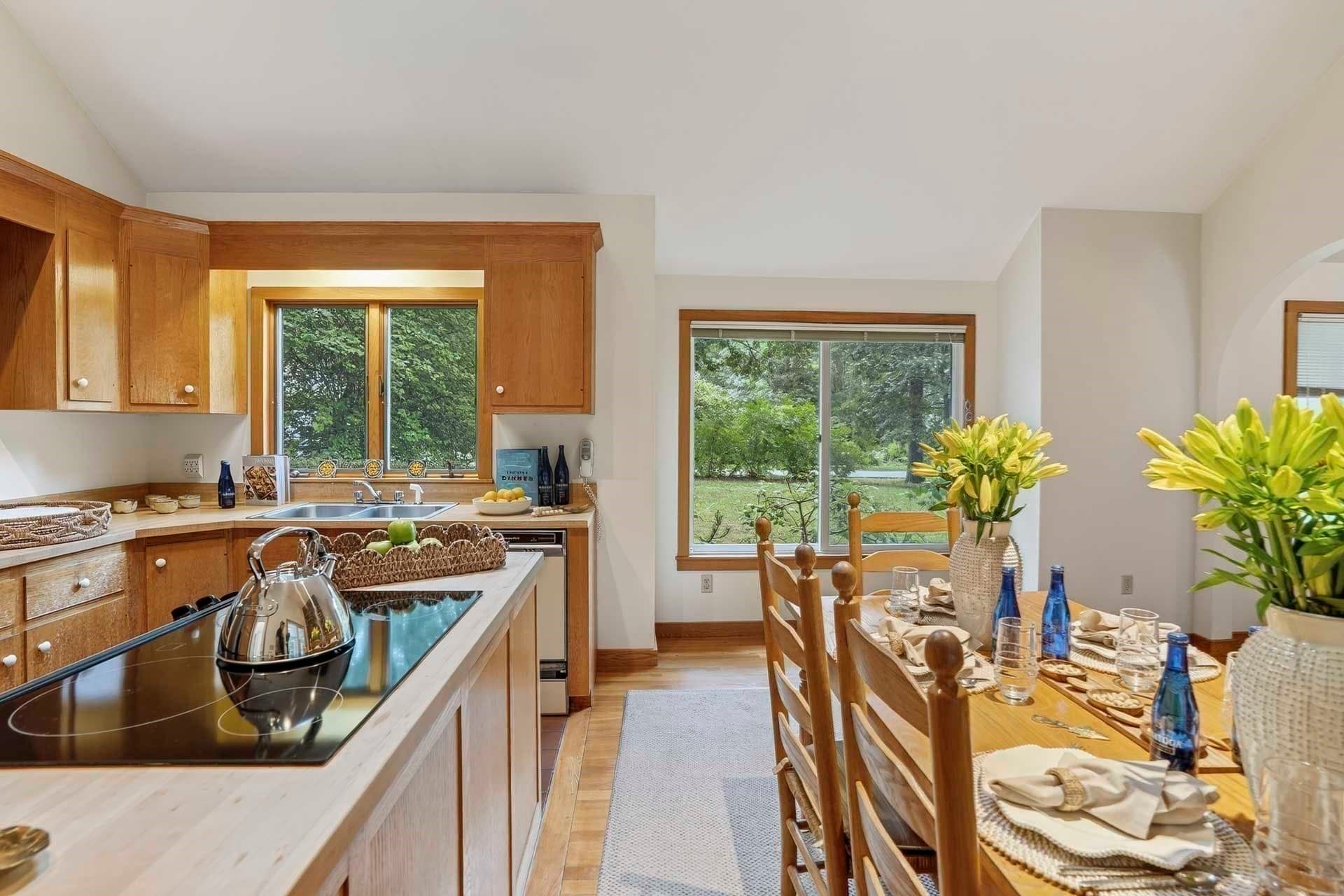 Single Family Residence at 20 Hidden Cove, Oak Bluffs MA 02557, photo 11 of 41