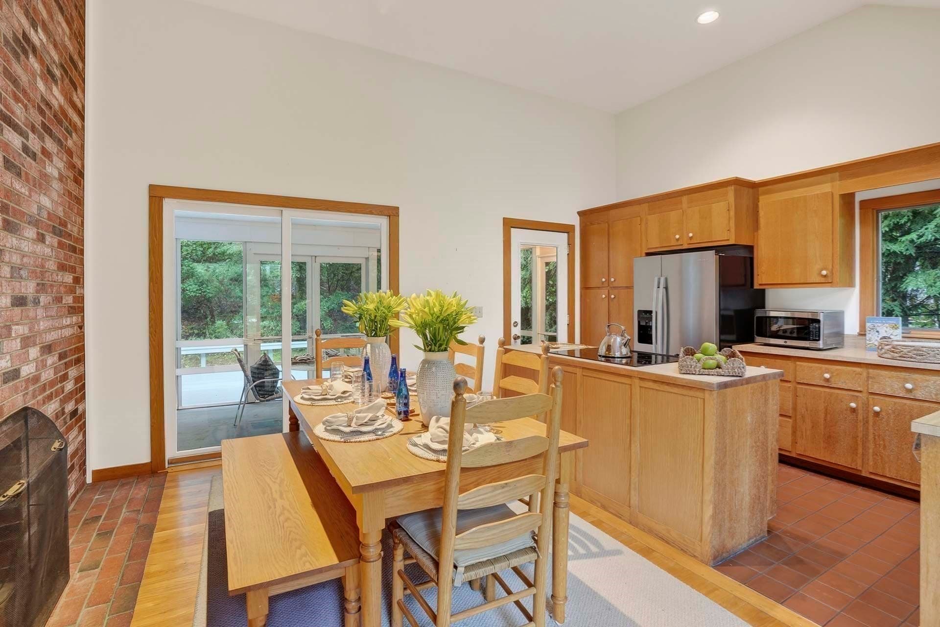 Single Family Residence at 20 Hidden Cove, Oak Bluffs MA 02557, photo 8 of 41