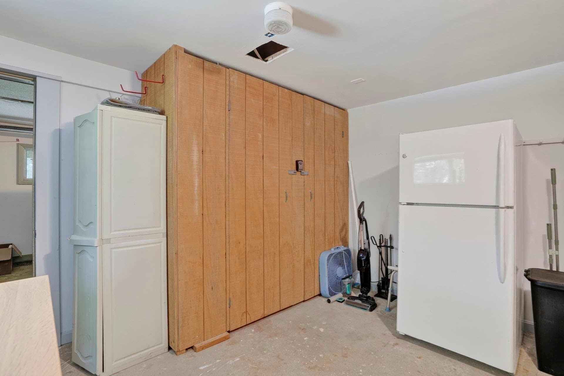 Single Family Residence at 14 High Meadow Ln, Oak Bluffs MA 02557, photo 34 of 39
