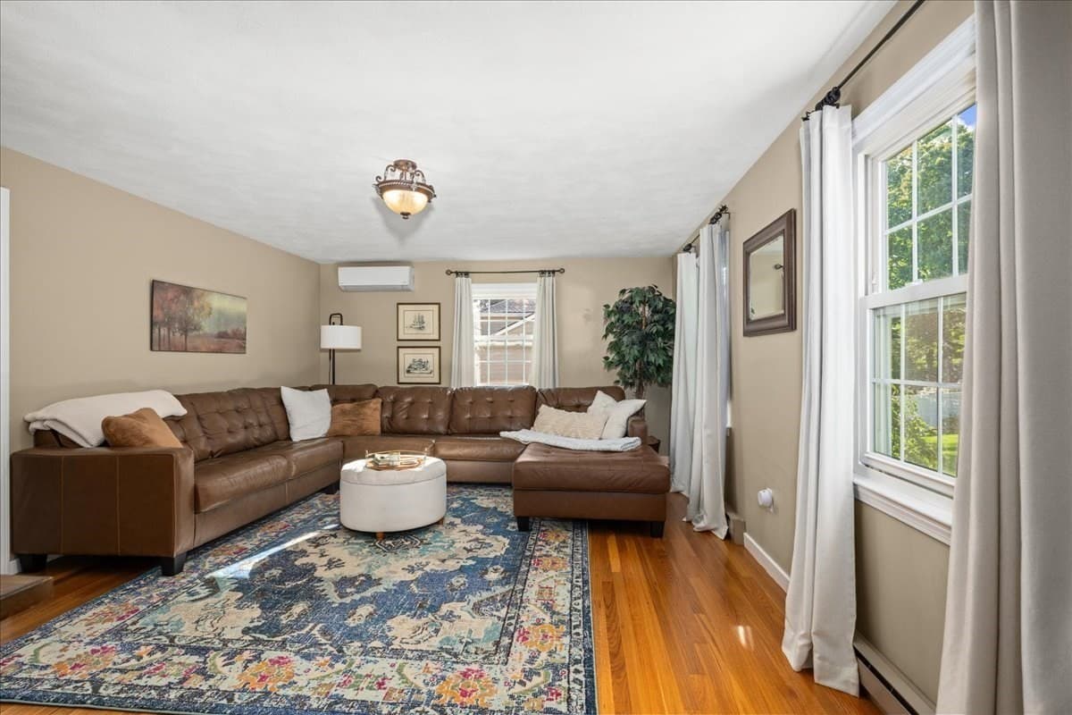 Single Family Residence at 4 Robertson Rd, Auburn MA 01501, Auburn, photo 13 of 42