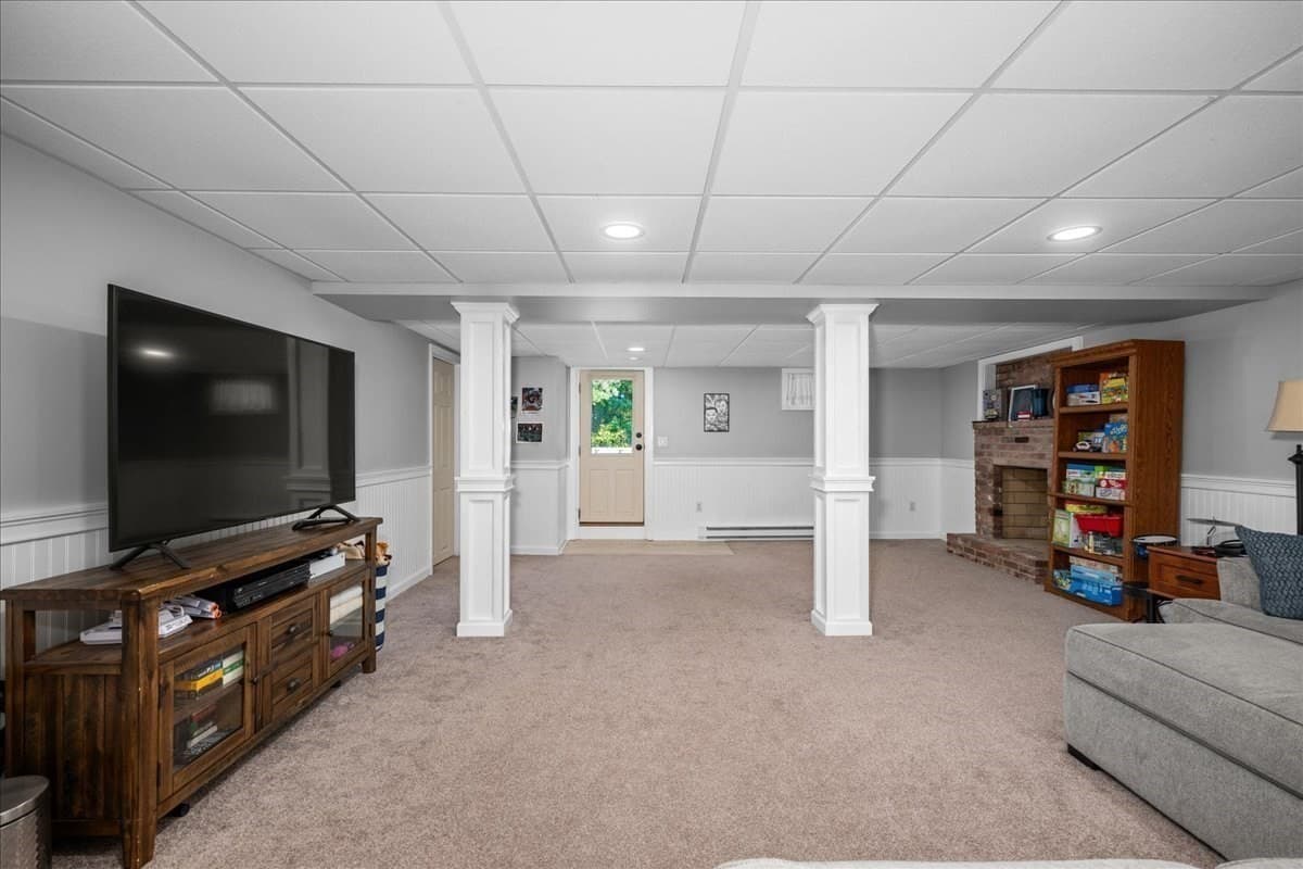 Single Family Residence at 4 Robertson Rd, Auburn MA 01501, Auburn, photo 32 of 42