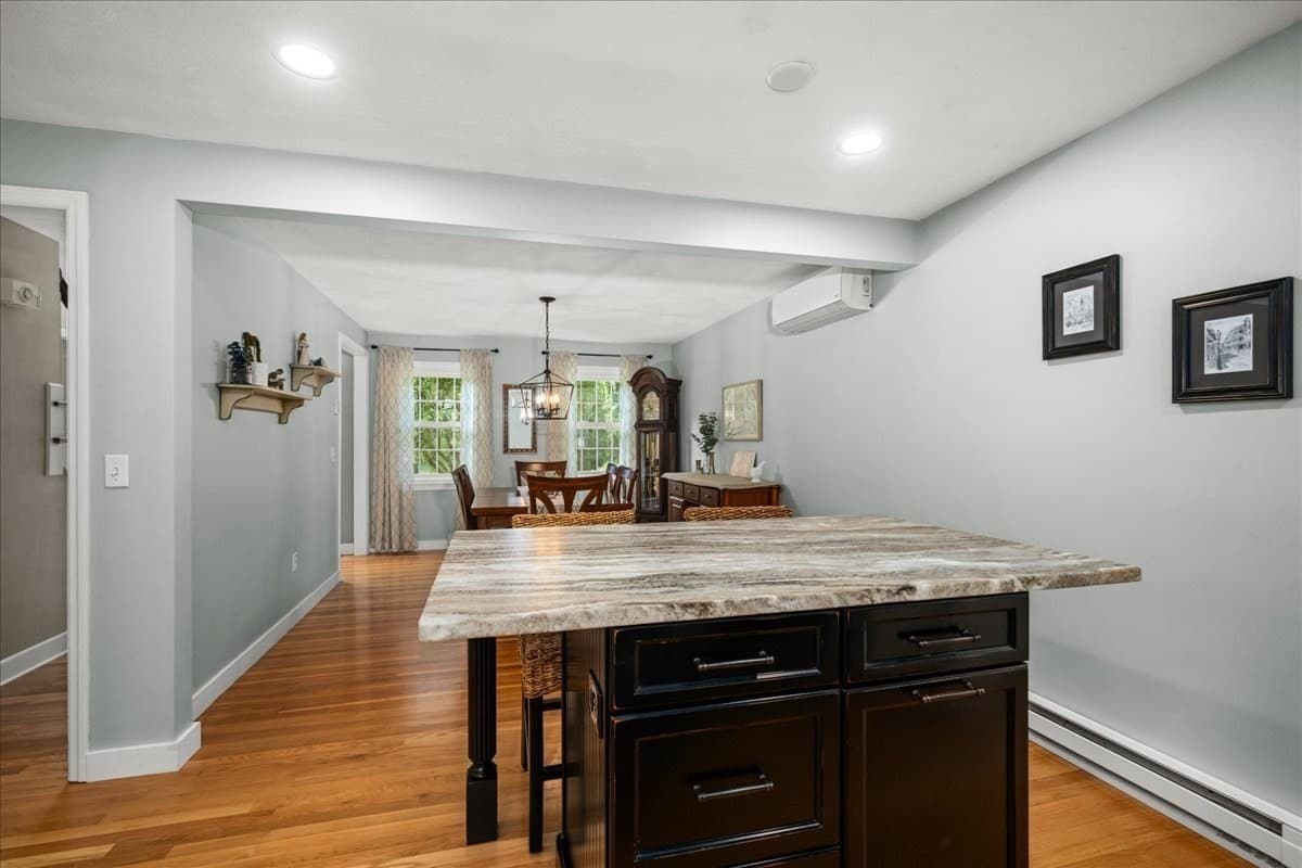 Single Family Residence at 4 Robertson Rd, Auburn MA 01501, Auburn, photo 9 of 42