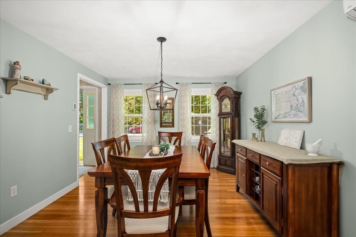 Single Family Residence at 4 Robertson Rd, Auburn MA 01501, Auburn, photo 10 of 42