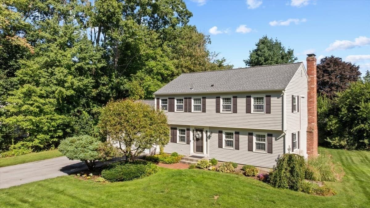 Single Family Residence at 4 Robertson Rd, Auburn MA 01501, Auburn, photo 37 of 42