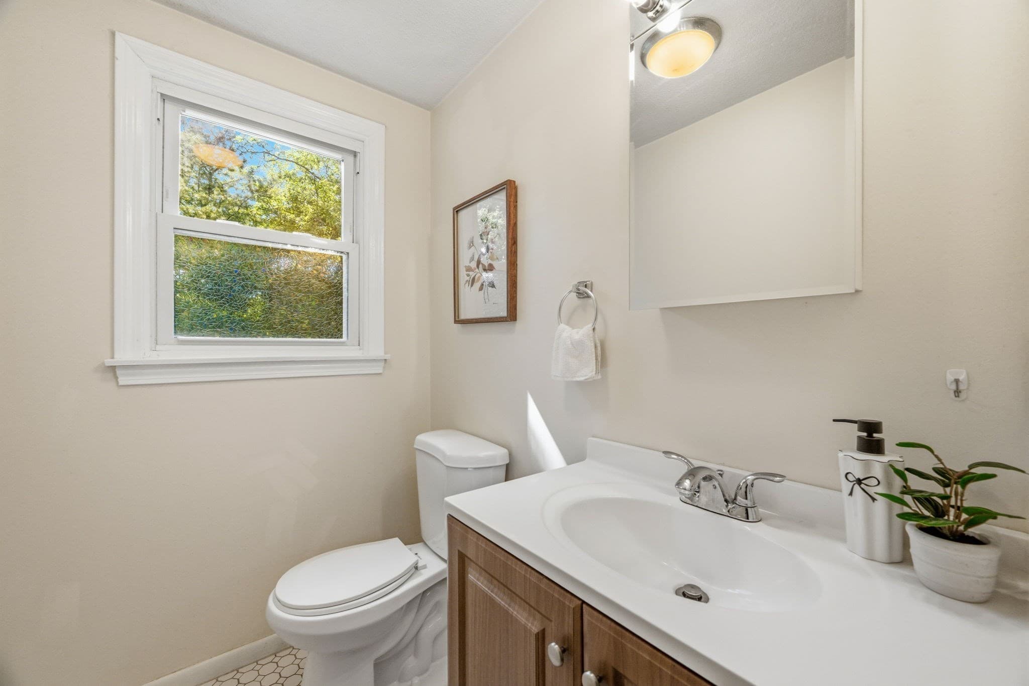 Condominium at 118-120 Edinboro St # 118, Newton MA 02460, Newton, photo 13 of 30