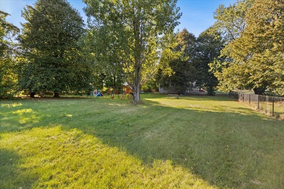 Single Family Residence at 337 Thatcher Street, Brockton MA 02302, Brockton, photo 6 of 41