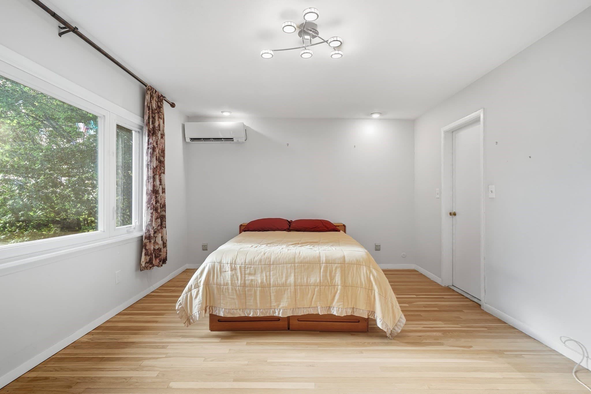 Condominium at 1.8.4 Rawson Road, Brookline MA 02445, Brookline, photo 13 of 28