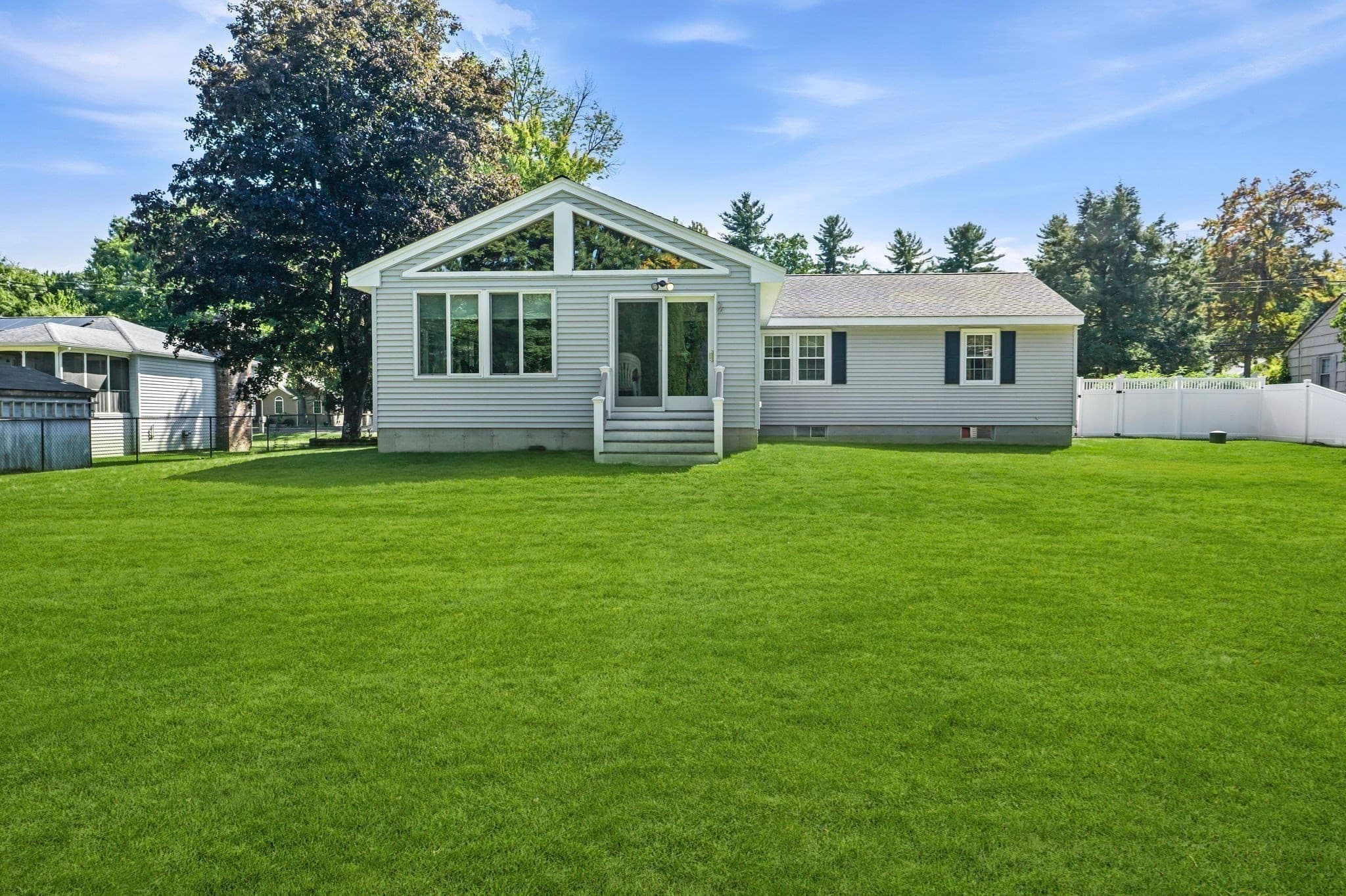 Single Family Residence at 207 Loudville Road, Easthampton MA 01027, Easthampton, photo 5 of 42