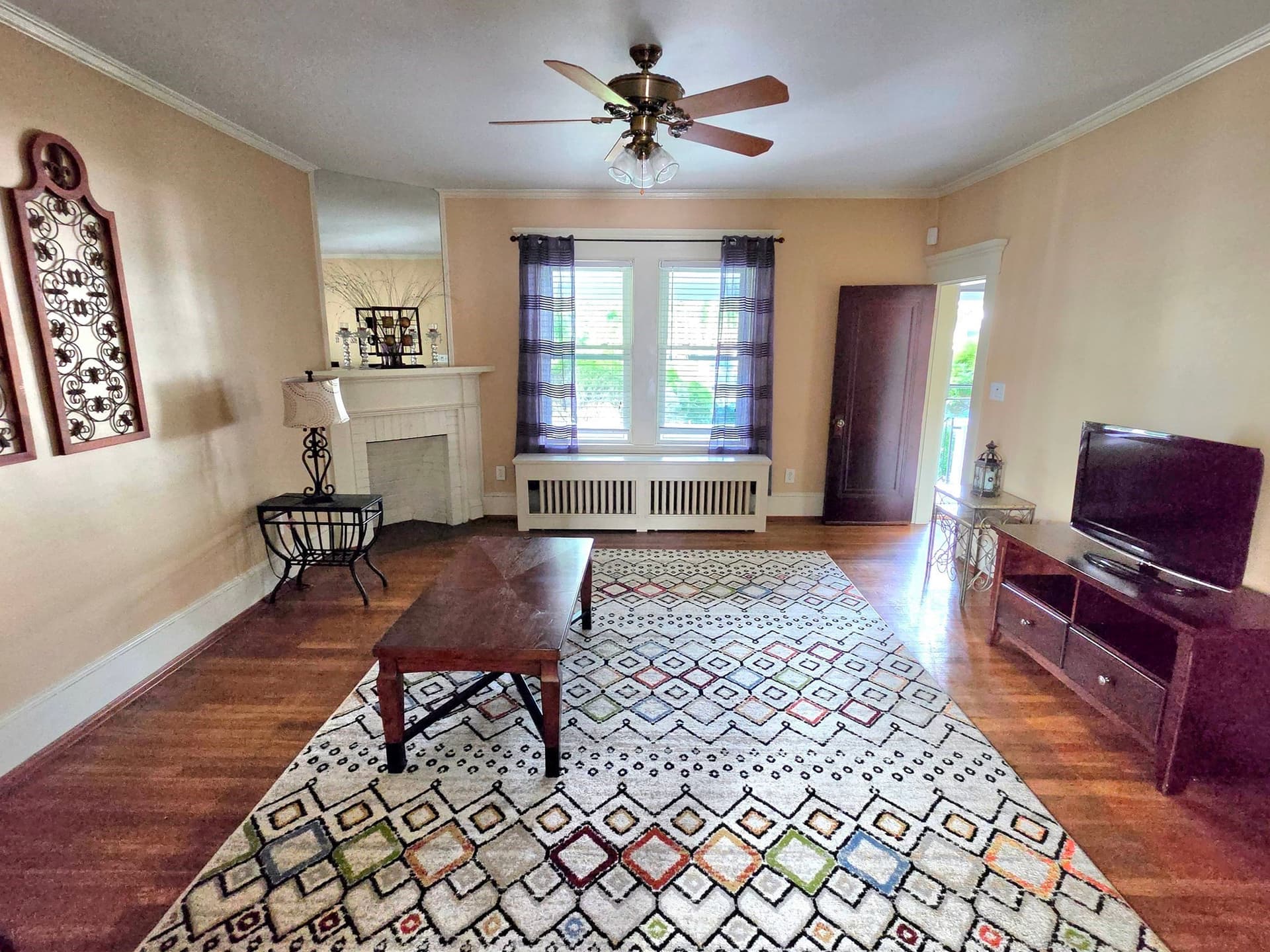 Single Family Residence at 42 Byron St, New Bedford MA 02740, photo 2 of 25
