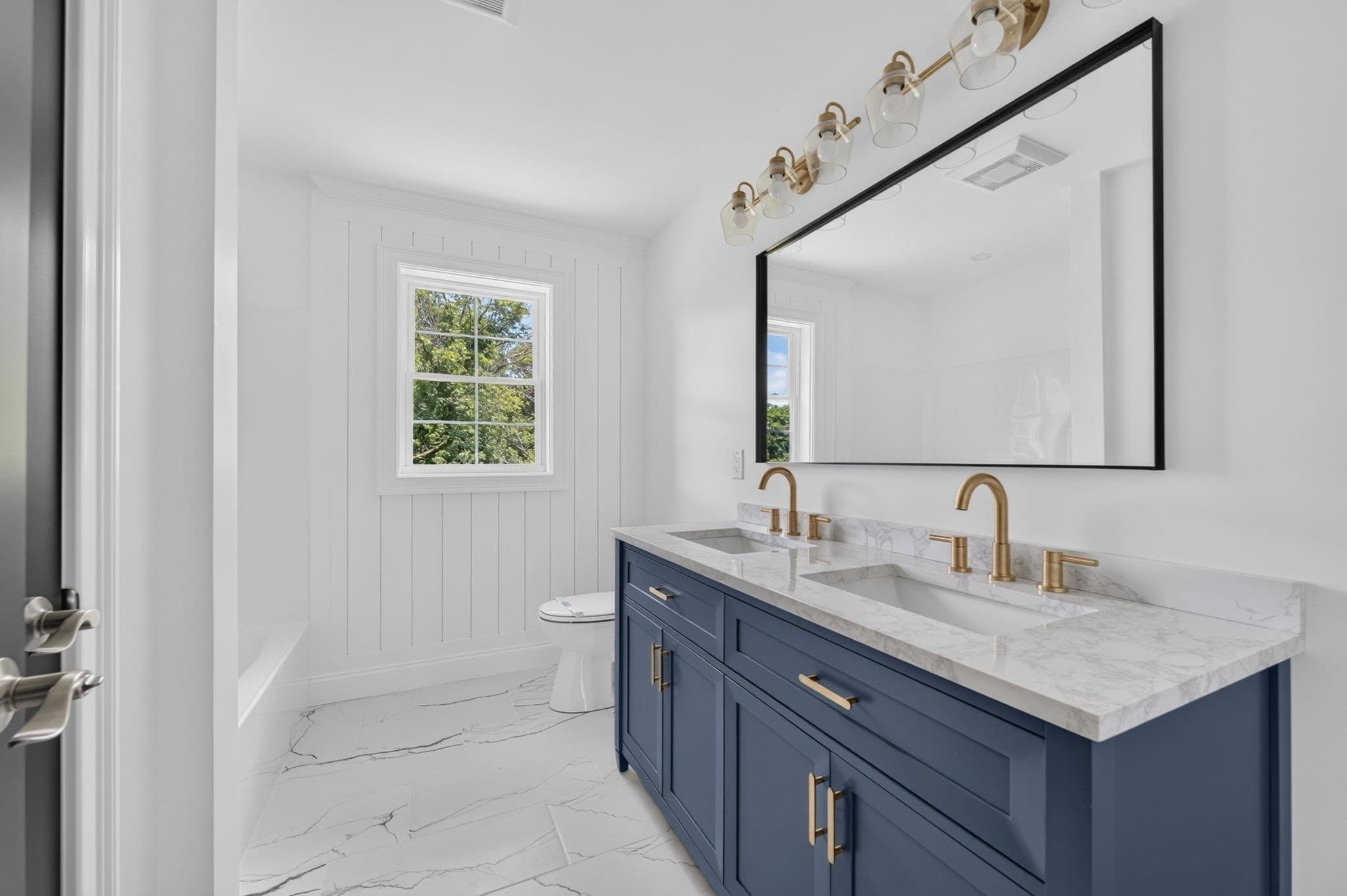 Single Family Residence at 8 Morses Ln, Acushnet MA 02743, Acushnet, photo 33 of 40