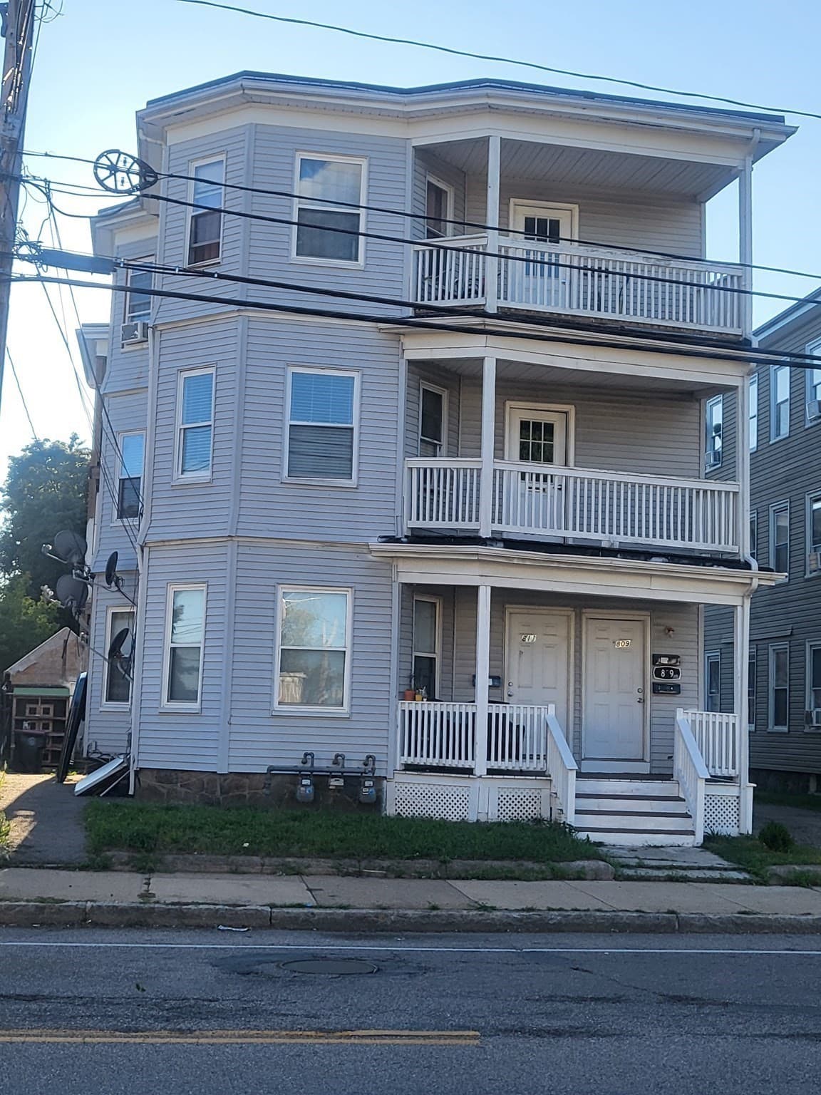 809 Warren Ave, Brockton MA 02301