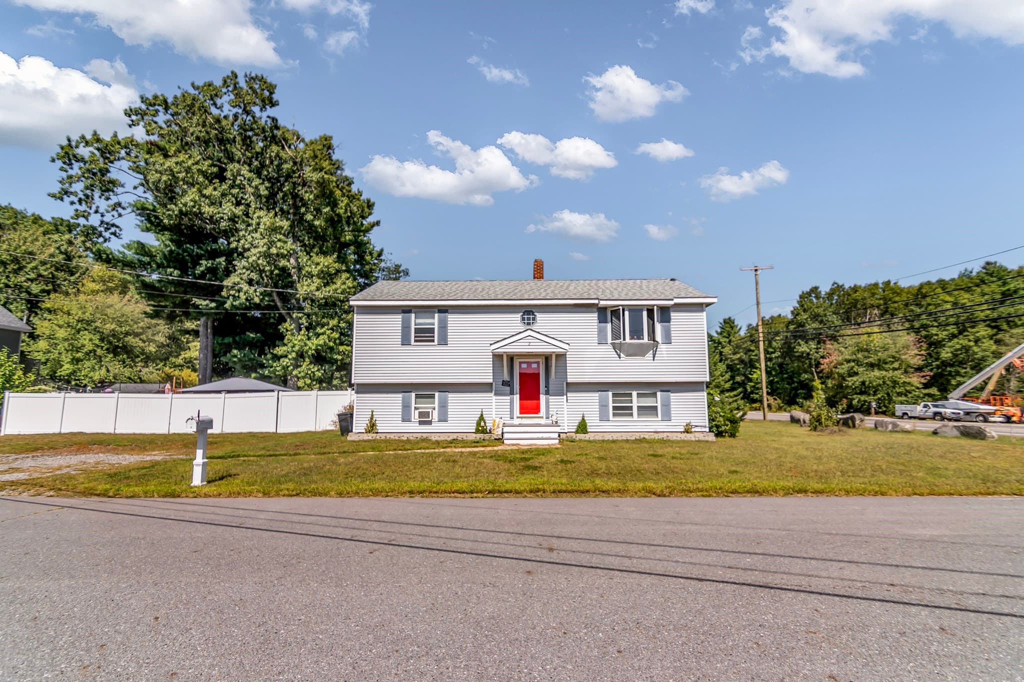 Single Family Residence at 2 Pine St, Salisbury MA 01952, Salisbury, photo 5 of 13