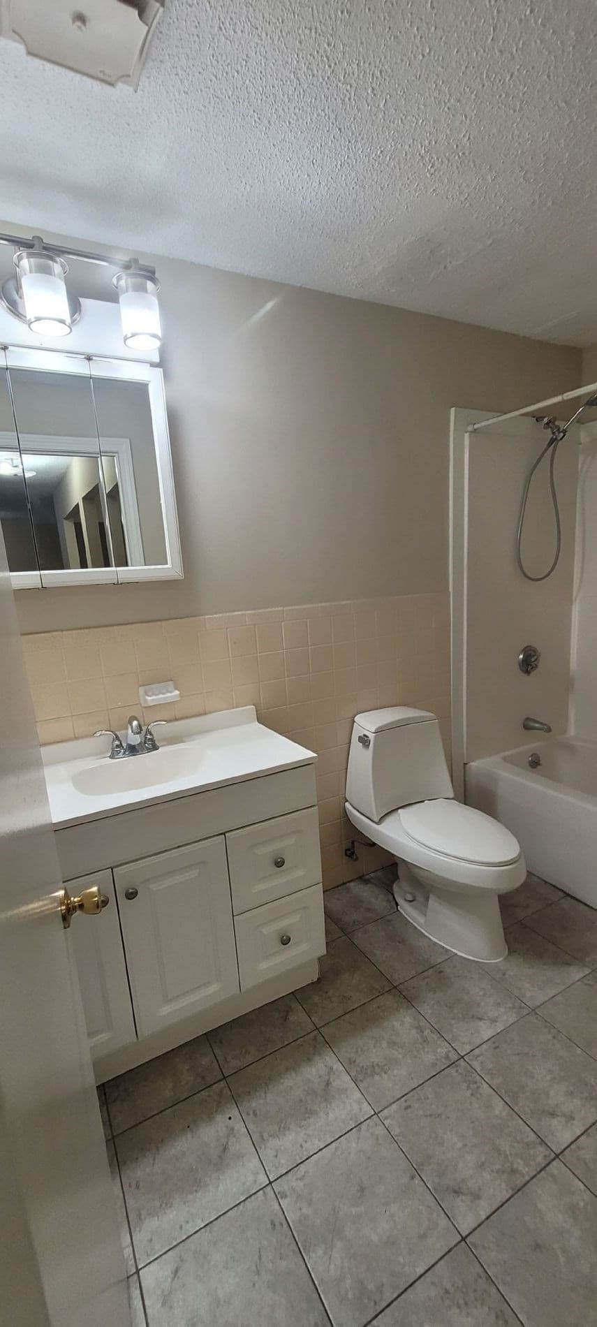 Condominium at 180 Main St # A1, Bridgewater MA 02324, Bridgewater, photo 9 of 13