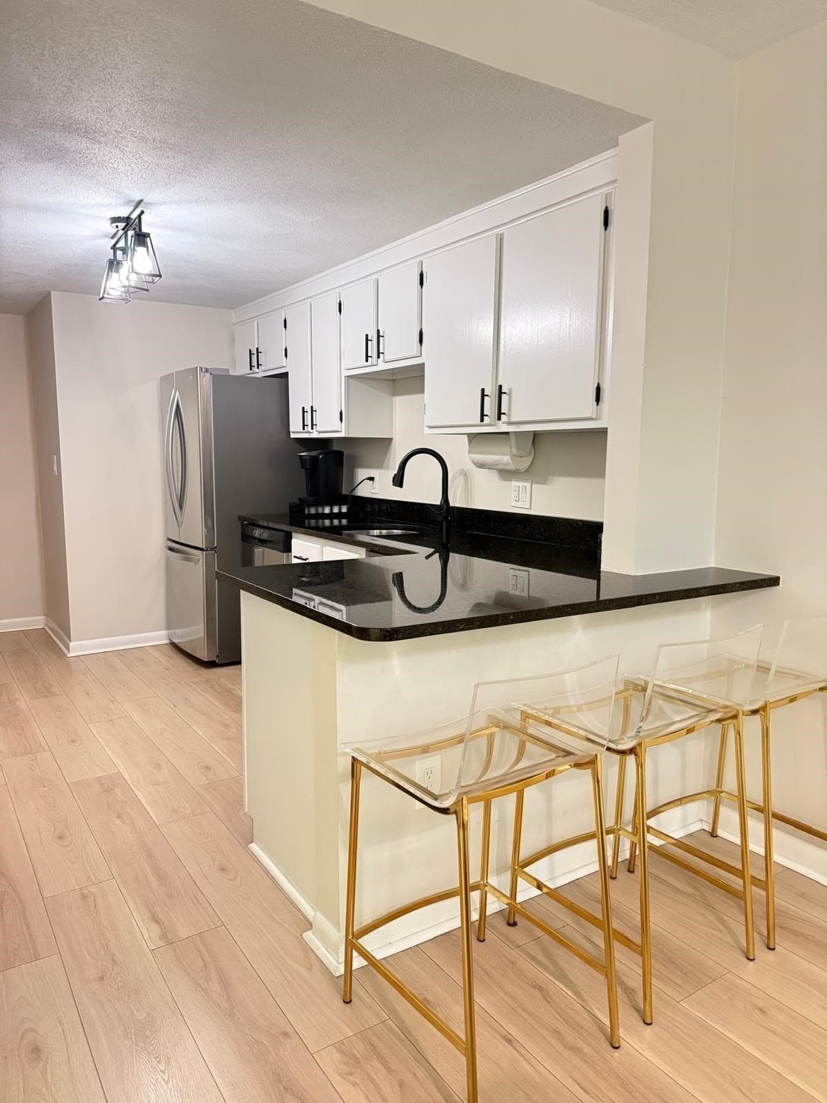 Condominium at 1100 Salem St # 96, Lynnfield MA 01940, Lynnfield, photo 4 of 14