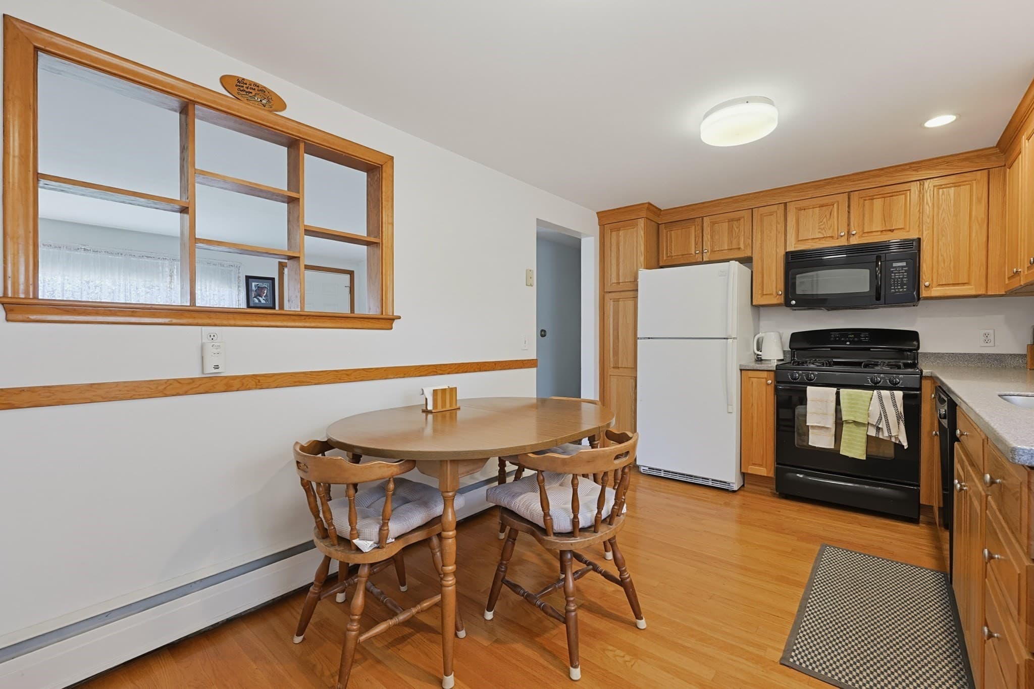 Single Family Residence at 10 Meyer St, Boston MA 02131, photo 7 of 42
