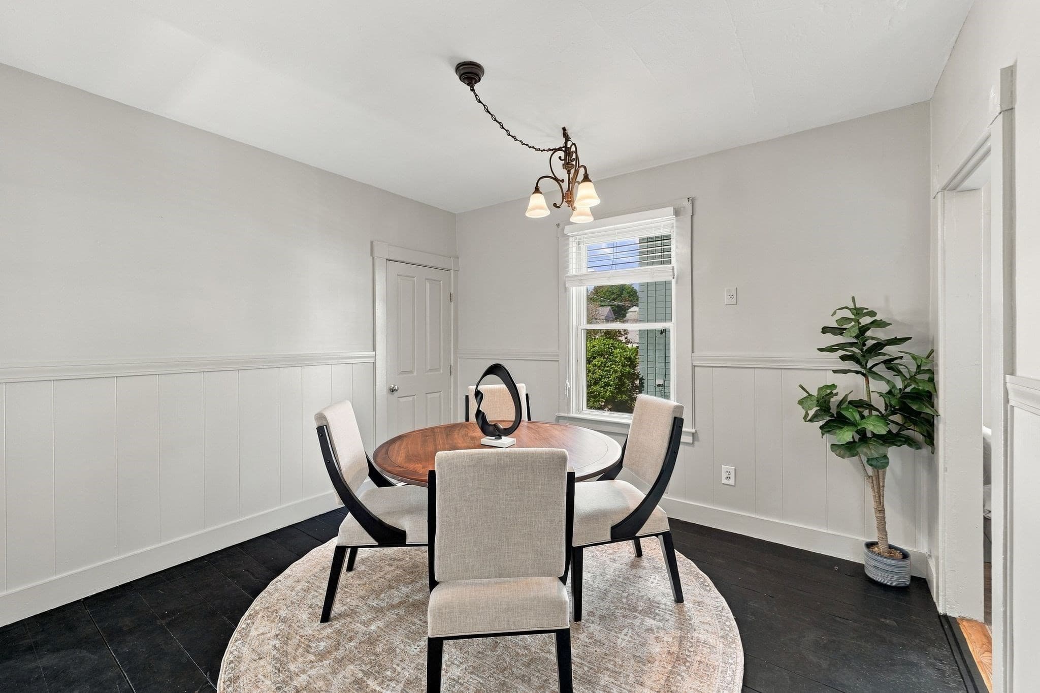 Single Family Residence at 18 Kernwood Ave, Beverly MA 01915, Beverly, photo 13 of 37