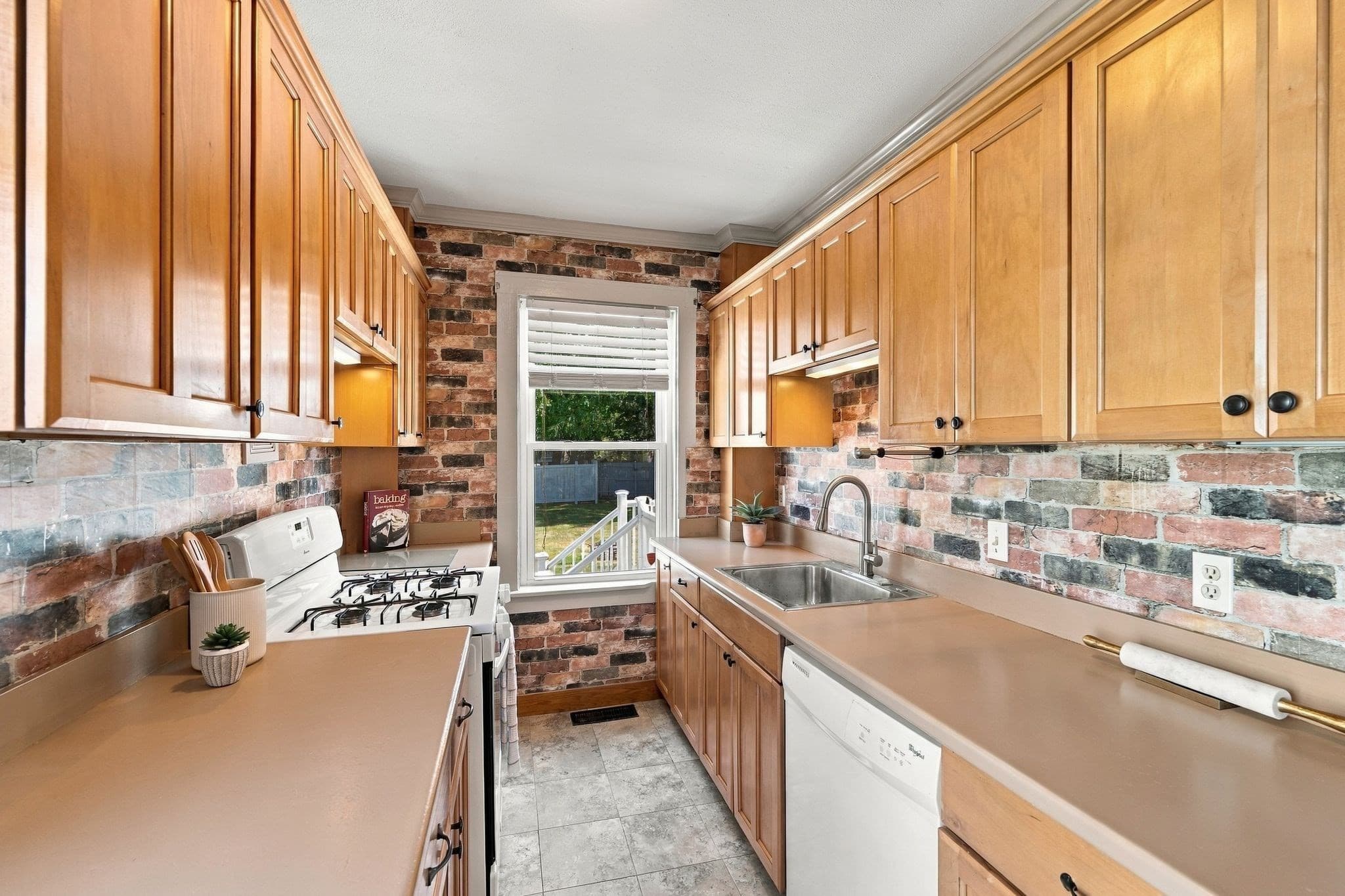 Single Family Residence at 18 Kernwood Ave, Beverly MA 01915, Beverly, photo 16 of 37