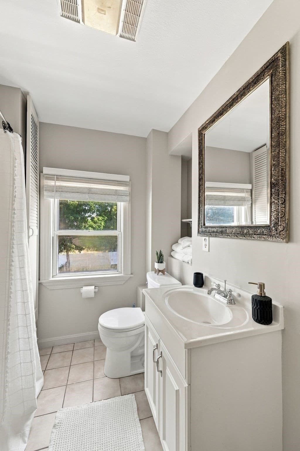 Single Family Residence at 18 Kernwood Ave, Beverly MA 01915, Beverly, photo 26 of 37