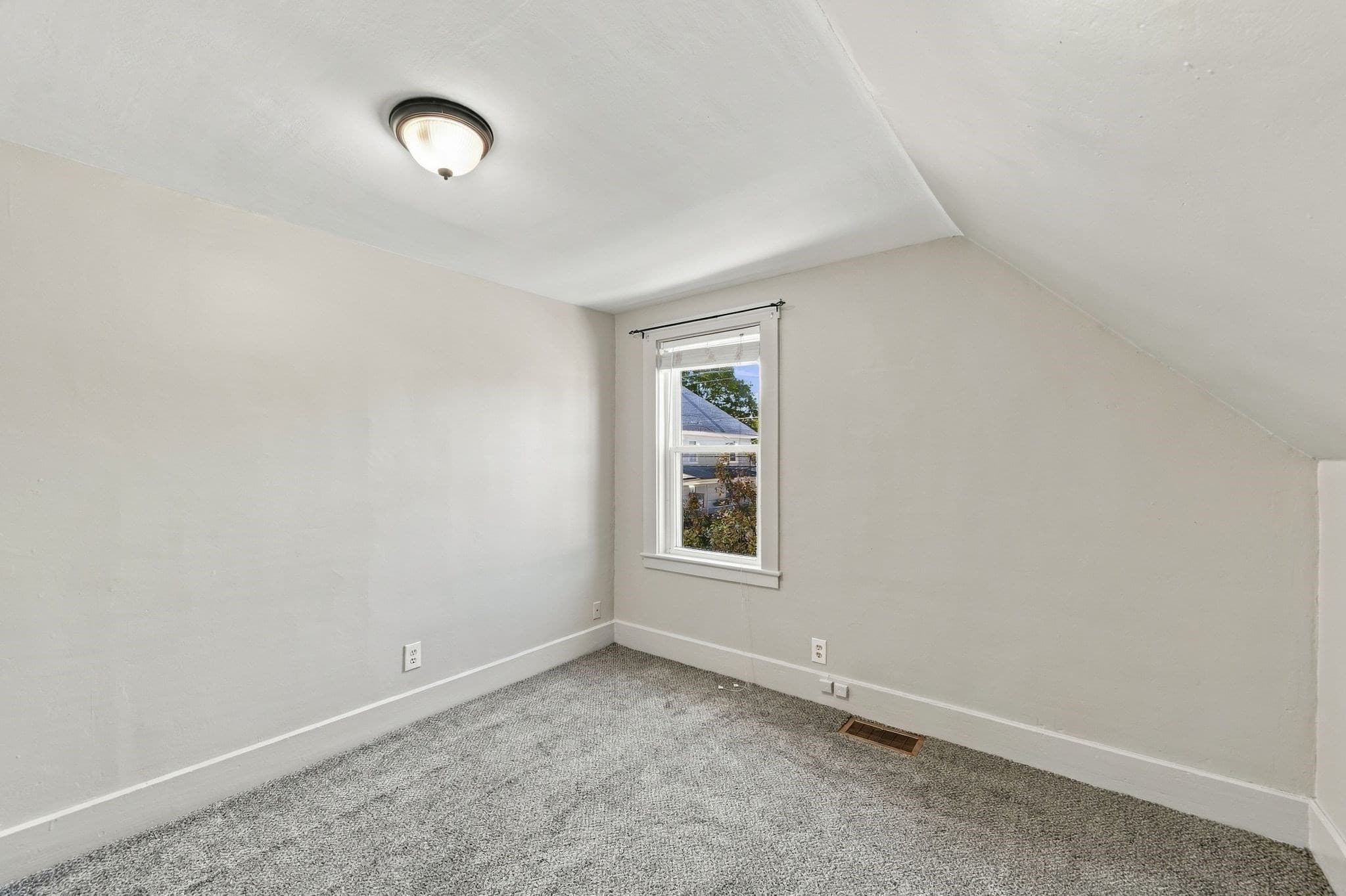 Single Family Residence at 18 Kernwood Ave, Beverly MA 01915, Beverly, photo 22 of 37