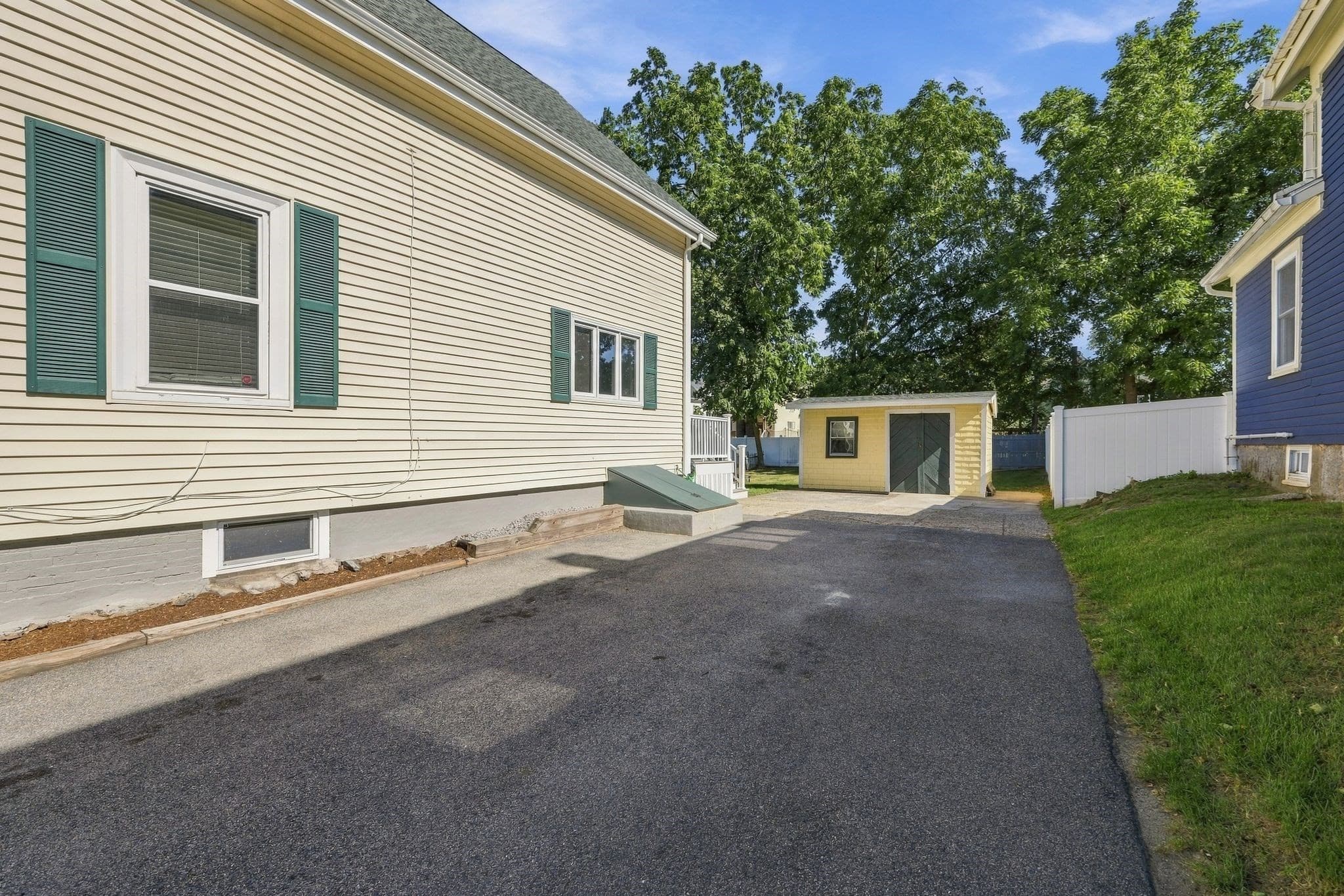 Single Family Residence at 18 Kernwood Ave, Beverly MA 01915, Beverly, photo 3 of 37