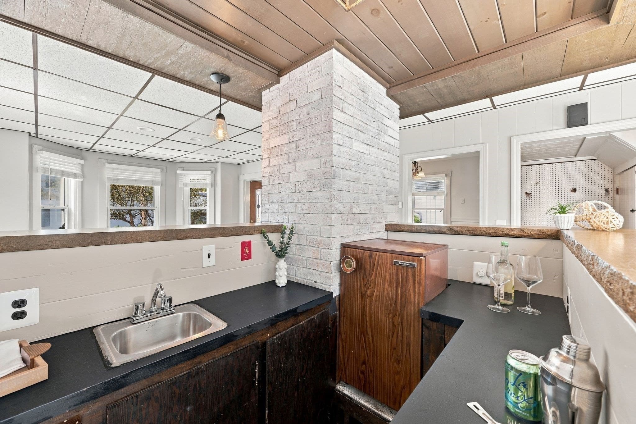 Single Family Residence at 18 Kernwood Ave, Beverly MA 01915, Beverly, photo 19 of 37