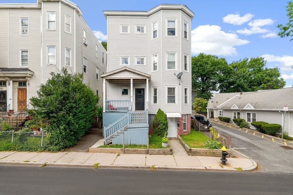 42 Moseley St, Boston MA 02125