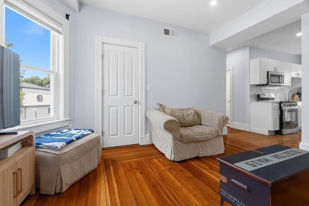 4 Family - 4 Units Up/Down at 42 Moseley St, Boston MA 02125, Boston, photo 14 of 24