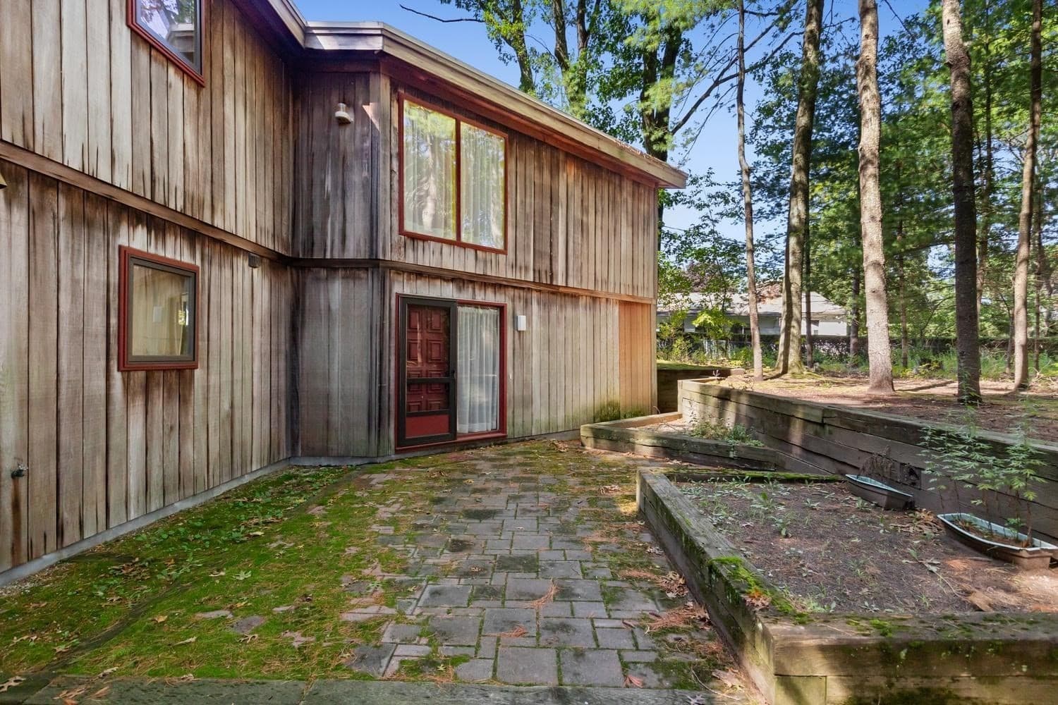 Single Family Residence at 1748 Trapelo Rd, Waltham MA 02451, Waltham, photo 3 of 36