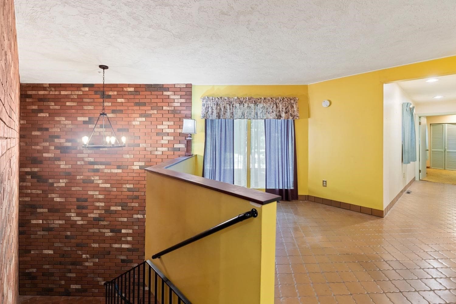 Single Family Residence at 1748 Trapelo Rd, Waltham MA 02451, Waltham, photo 11 of 36