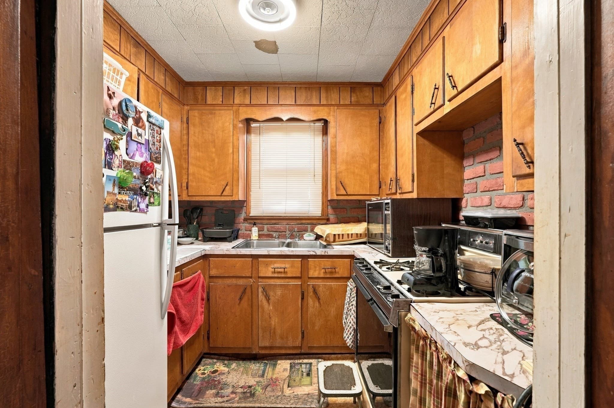 Multi Family at 144 Swindells St, Fall River MA 02723, Fall River, photo 31 of 37