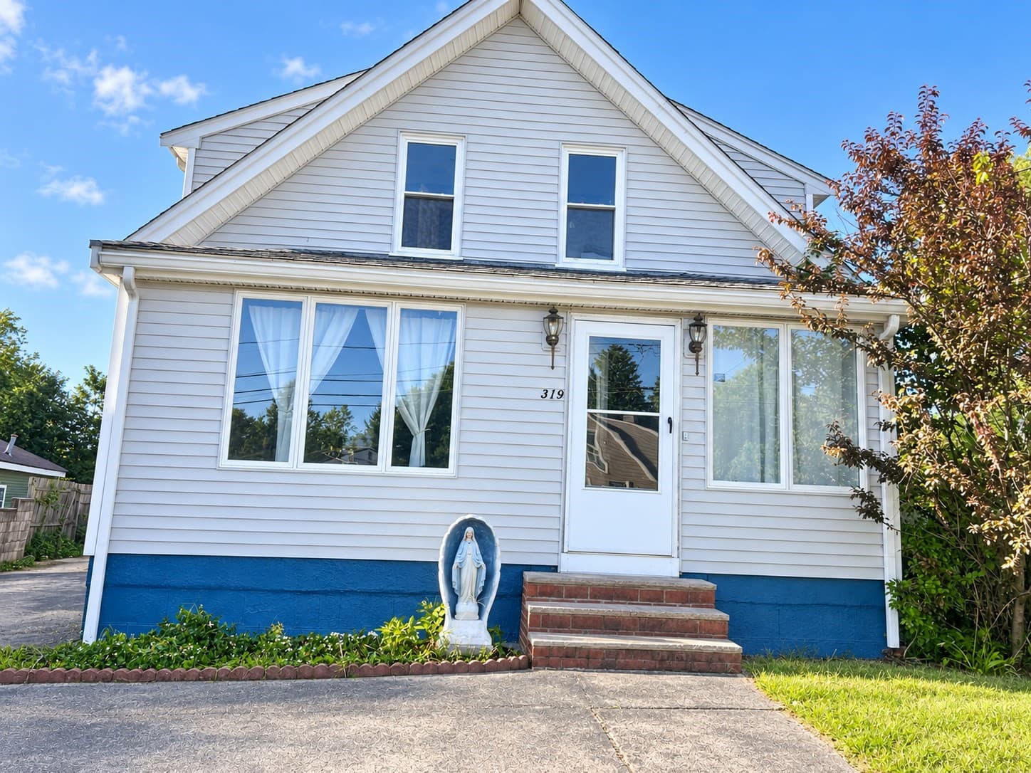319 School St, Stoughton MA 02072