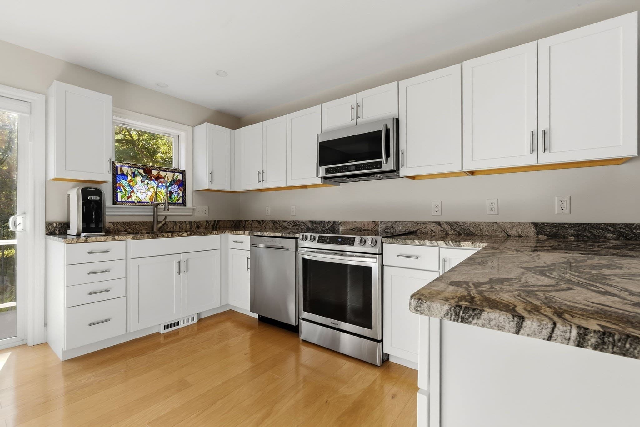 Condominium at 46 Leverett St # 1, Gloucester MA 01930, Gloucester, photo 4 of 33
