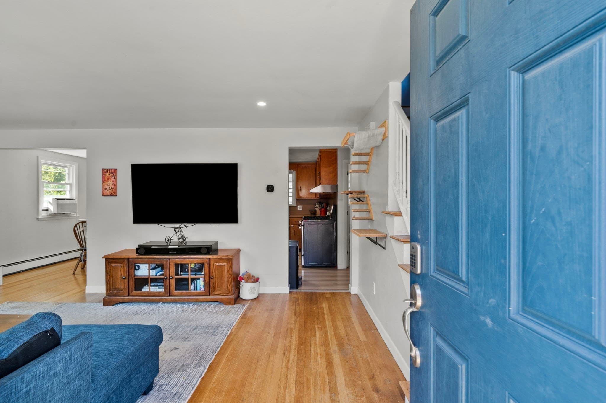 Single Family Residence at 18 Thompson Ln, Lynn MA 01904, Lynn, photo 7 of 42