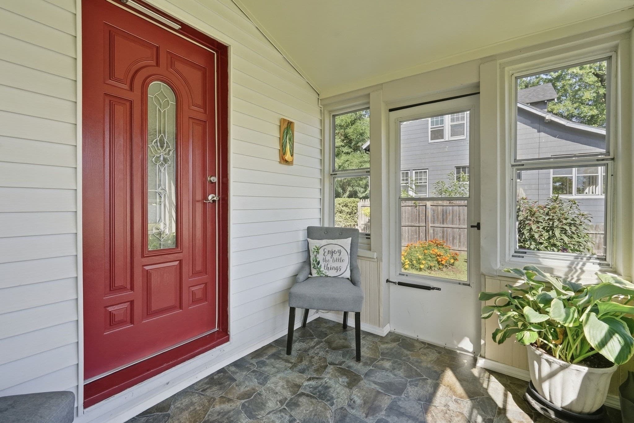 Single Family Residence at 114 Hood St, Springfield MA 01109, Springfield, photo 6 of 34