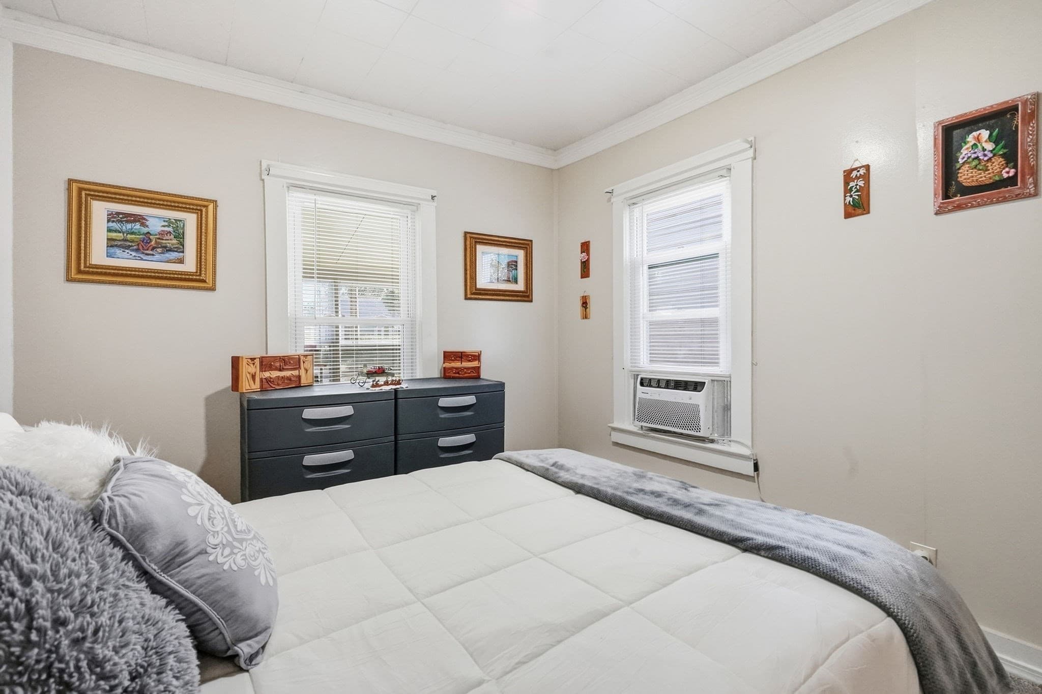 Single Family Residence at 114 Hood St, Springfield MA 01109, Springfield, photo 16 of 34