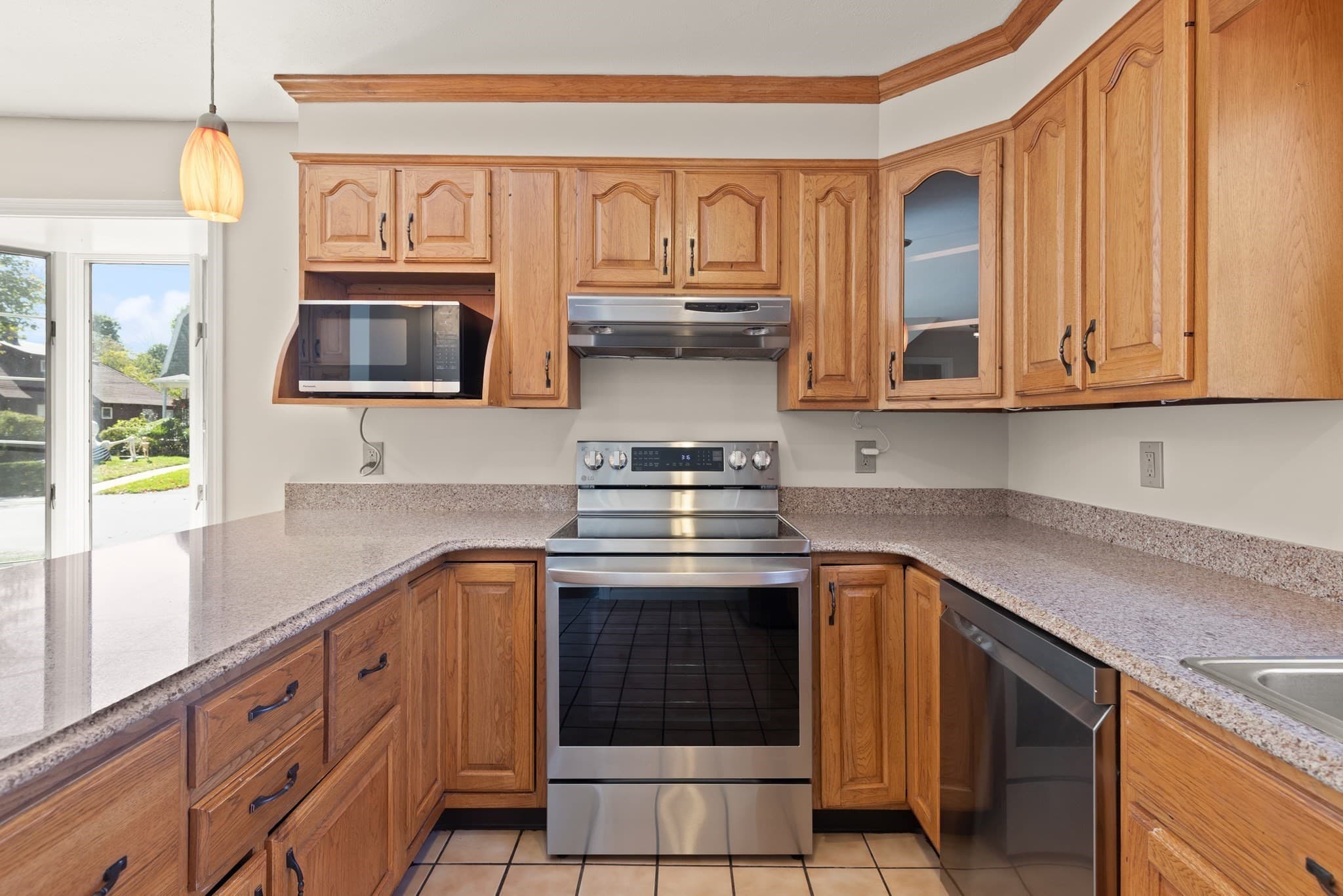 Single Family Residence at 61 Upland Ave, Haverhill MA 01835, Haverhill, photo 9 of 41